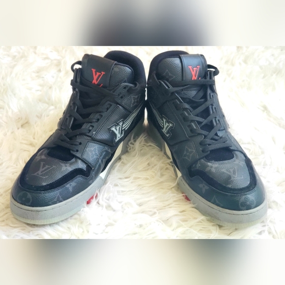 Louis Vuitton Trainer Eclipse - Picture 7 of 9